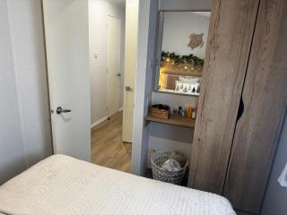 Big Boss Caravan-Camber Sands,Sleep 8, Free Wi-Fi, Netflix, Parking - 5