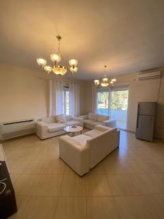 Cozy Apartment with Lake View - 9