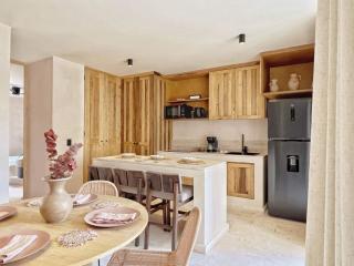 New Luxury Design Private Roof top Pool Walkable - 6