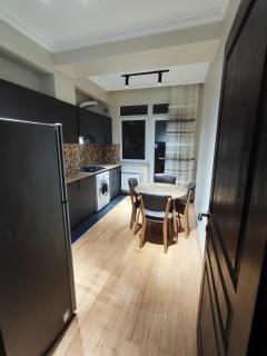 Bright Melisa Park Metro & City Center Nearby - 2