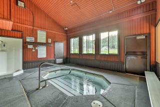 Walk to Giant Steps Ski Lift! Mtn Condo with Hot Tub - 6
