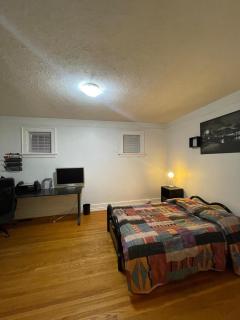 Central Downtown Kitchener Stay - 8