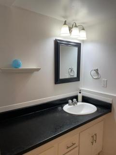 Central Downtown Kitchener Stay - 2