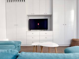 Sunshine Luxury Apartment Private Parking - 8