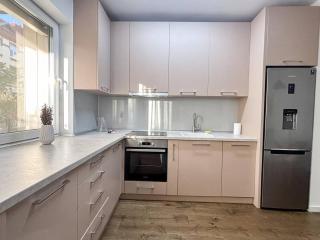 Sunshine Luxury Apartment Private Parking - 4