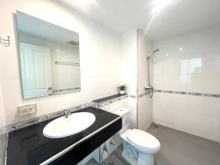 Bangsaray Beach Condo B421 บางเสร่ บีช - 1