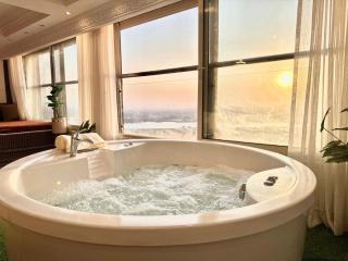 3BDR Hot tub on Nile Panoramic sitting Maadi - 0