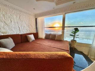 Luxury 3 Bedrooms Nile View Retreat with Private Jacuzzi - Cairo - 8