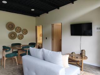 Rio Blanco Eco Lodge - Cloud Forest Birding - 9