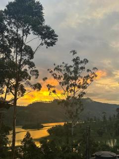 Golden Waters Stay & Dine - 5