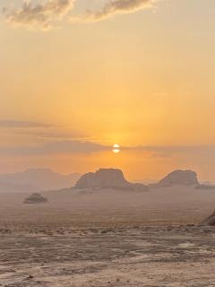 سفينة الصحراء وادي رم - 1