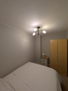 Bright Comfortable 1 Bedroom Flat - 8