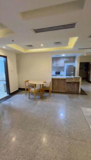 Beautiful Two Bedrooms Apartment Downtown Dubai - 3