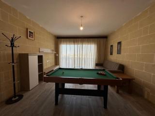 Spacious Bright Apt With billiard Table and Terrace - 9