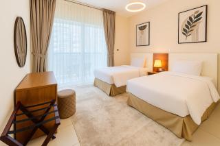 Luxury Apartment Fully Furnished Jumeirah Garden City - 6