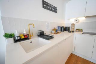 Whitesky Coastal Retreat- Eastborne - 2