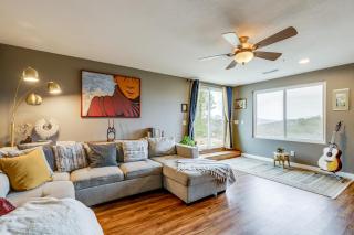 Near Hiking Trails! Luxe Family Home in Lakeside - 4