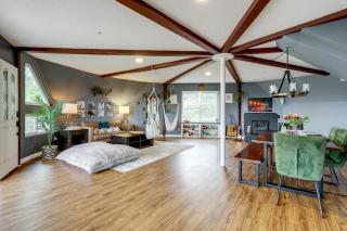 Near Hiking Trails! Luxe Family Home in Lakeside - 1