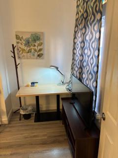 EN SUITE NEXT TO FELLS POINT - 7