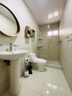 Oasis Residences, Modern 3BR Apartment with Pool - 4