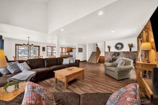 Yellow Pine 10 home - 1