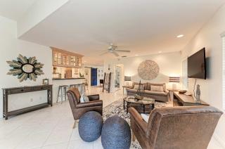 Cottage on Lido Key - One block to Beach Pool - 5