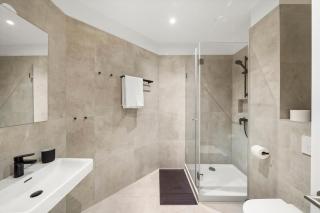 5 seperate Studio Apartments 401-405 - Central - AC - 7