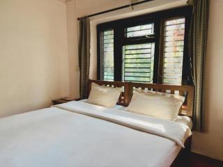 Garden Home Bed and Breakfast - 8