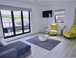 Bardywell Penthouse - 2 Bedrooms - Sleeps 4 - 7