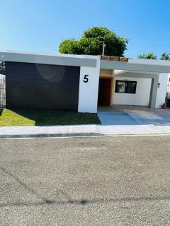 Modern 3BR with private pool near the beach - 5