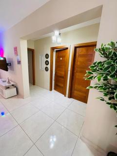 Modern 3BR with private pool near the beach - 4