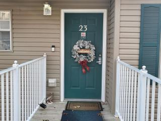 Swan's Couples Getaway Condo - Branson - 0