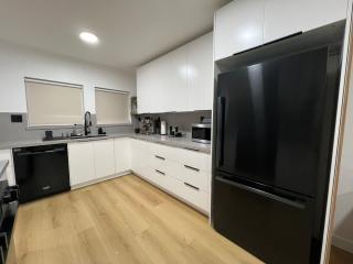 East Hollywood Modern Spacious Bungalow - 4