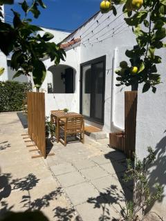 East Hollywood Modern Spacious Bungalow - 2