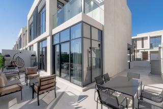 Nasma Luxury stays- Lavish Townhouse near the beach in Al Danah Bay - 0