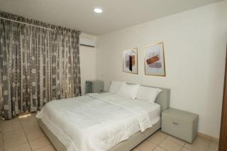 Entire 3-BR Apartment in Victoria Island, Lagos - 9