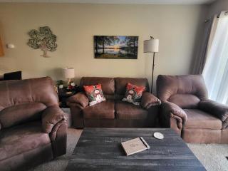 Swan's Woodland Getaway Condo - Reeds Spring - 5