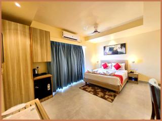 SEA VIEW from ROOFTOP The O-Turtle Resort Near Jagannath Temple - Lift And Resturent Facilities - Fully Air Conditioning Luxuray Rooms - Couple Friendly- A Top Rated Luxuaray Hotel - 1