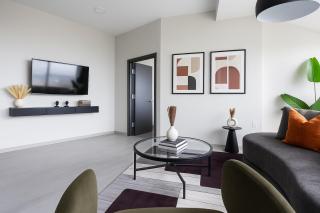 Luxury Downtown King Bed, Rooftop Pool - 3