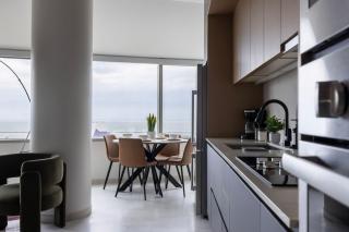 Luxury Downtown King Bed, Rooftop Pool - 1