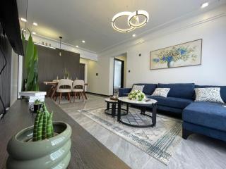 Cozy Luxury - 2BR-Pool-Gym - Shops - 0