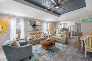 Emerald Escape-Crystal Beach-Private Pool-GolfCart - 3