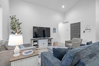 Peaceful Idaho Falls Stay Sleeps 8 - 5