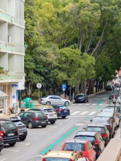 Charming D'Ourique 3-Bedroom Apartment with Private Balcony in Central Campo de Ourique, Lisbon - 6