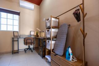 Starlink Wi-Fi, 4min to Beach & Downtown, Laundry Service Included, PetsOK - 8