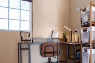 Starlink Wi-Fi, 4min to Beach & Downtown, Laundry Service Included, PetsOK - 9