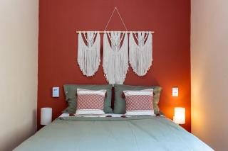 Starlink Wi-Fi, 4min to Beach & Downtown, Laundry Service Included, PetsOK - 7