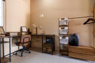 Starlink Wi-Fi, 4min to Beach & Downtown, Laundry Service Included, PetsOK - 3