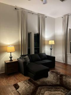 Modern Cajun Retreat Near Downtown - 6