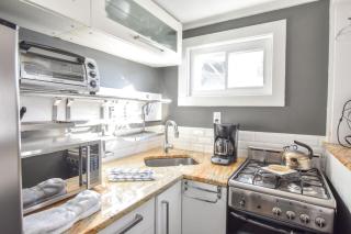 Gas Fireplace Front Patio & Parking Spot - 8